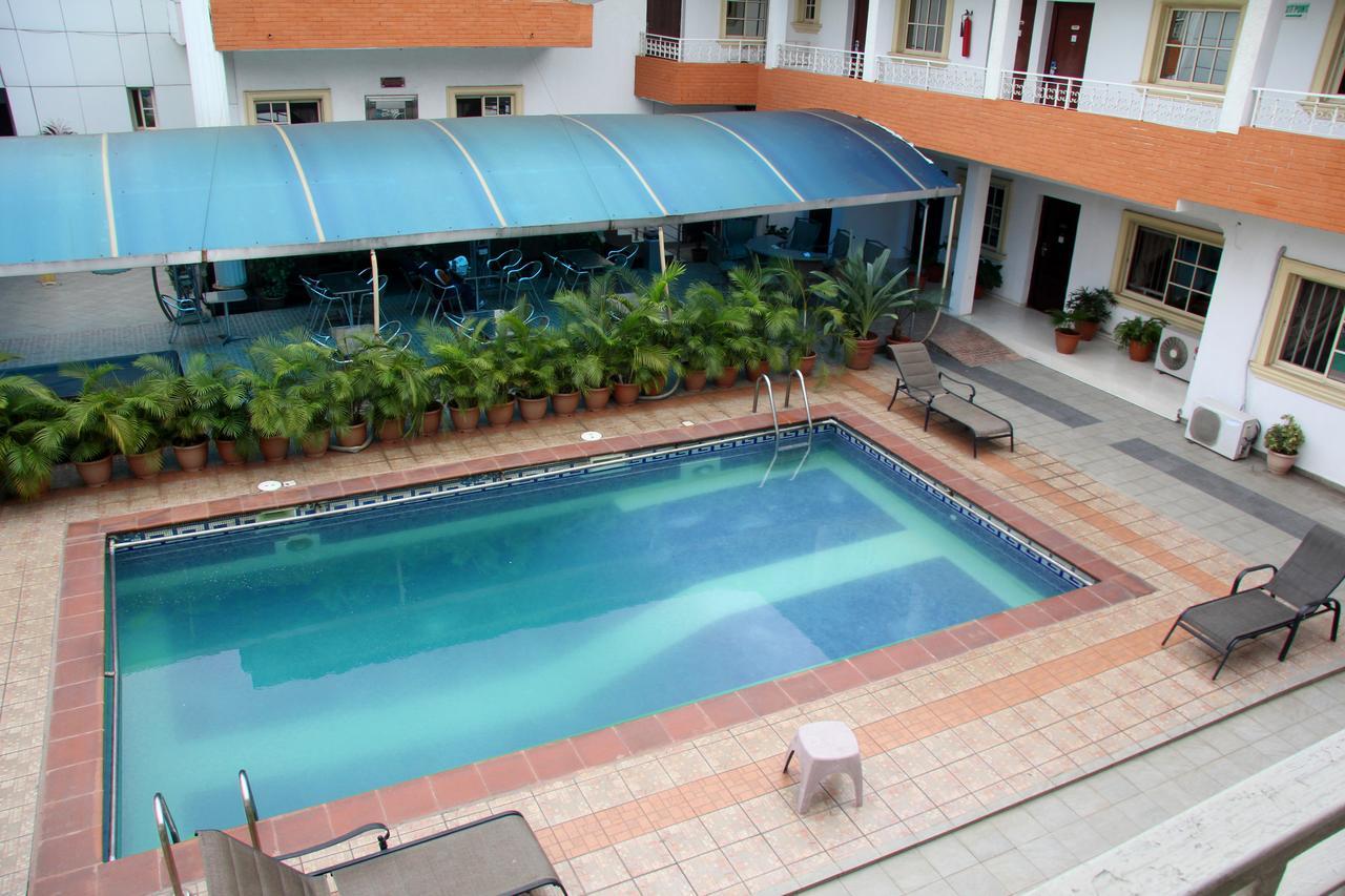 Whitehouse Hotels Ikeja Exterior photo