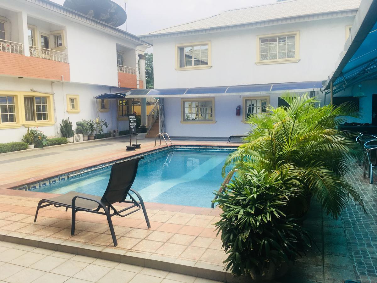 Whitehouse Hotels Ikeja Exterior photo